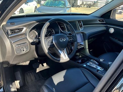 Certified 2025 INFINITI QX50 Luxe image 17