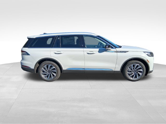 New 2027 Lincoln Aviator AWD image 11