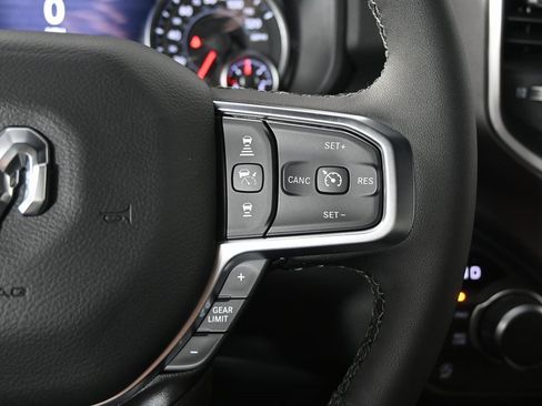 New 2026 RAM 1500 4x4 Crew Cab image 36