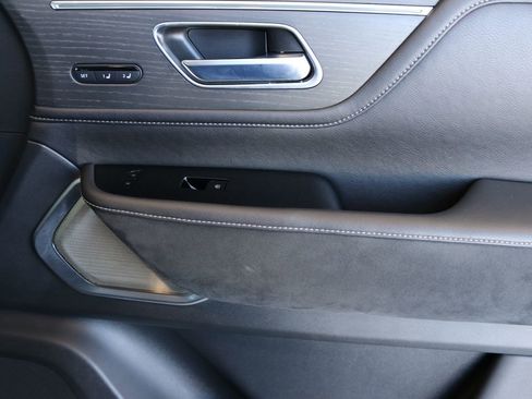 Certified 2025 INFINITI QX80 Sensory image 36