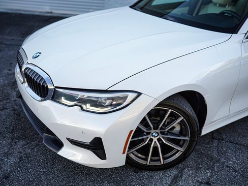 Used 2022 BMW 330i Sedan image 2