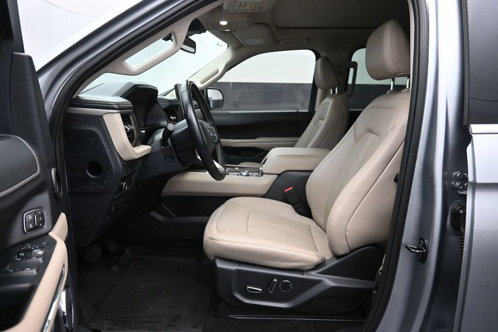 Used 2023 Ford Expedition Max Limited AWD/4WD image 21