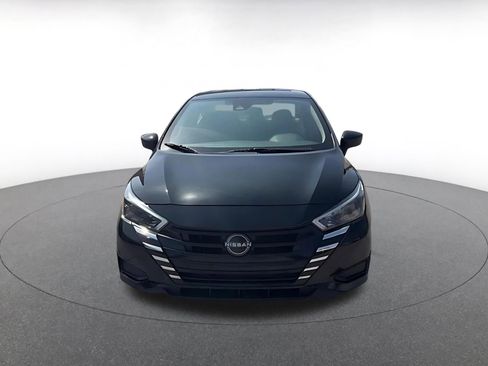 Used 2025 Nissan Versa SV image 4