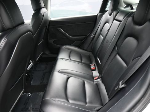 Used 2022 Tesla Model 3 Long Range image 12