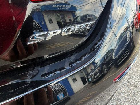 Used 2018 Honda Accord Sport image 16