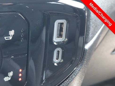 Used 2024 Chevrolet Silverado 1500 LT AWD/4WD image 23