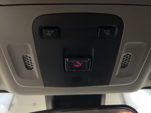 Used 2023 Toyota Camry SE w/ Blackout Package (TMS) image 26