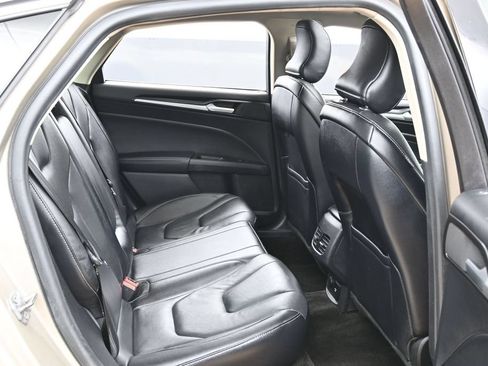 Used 2018 Ford Fusion Energi Titanium FWD image 29