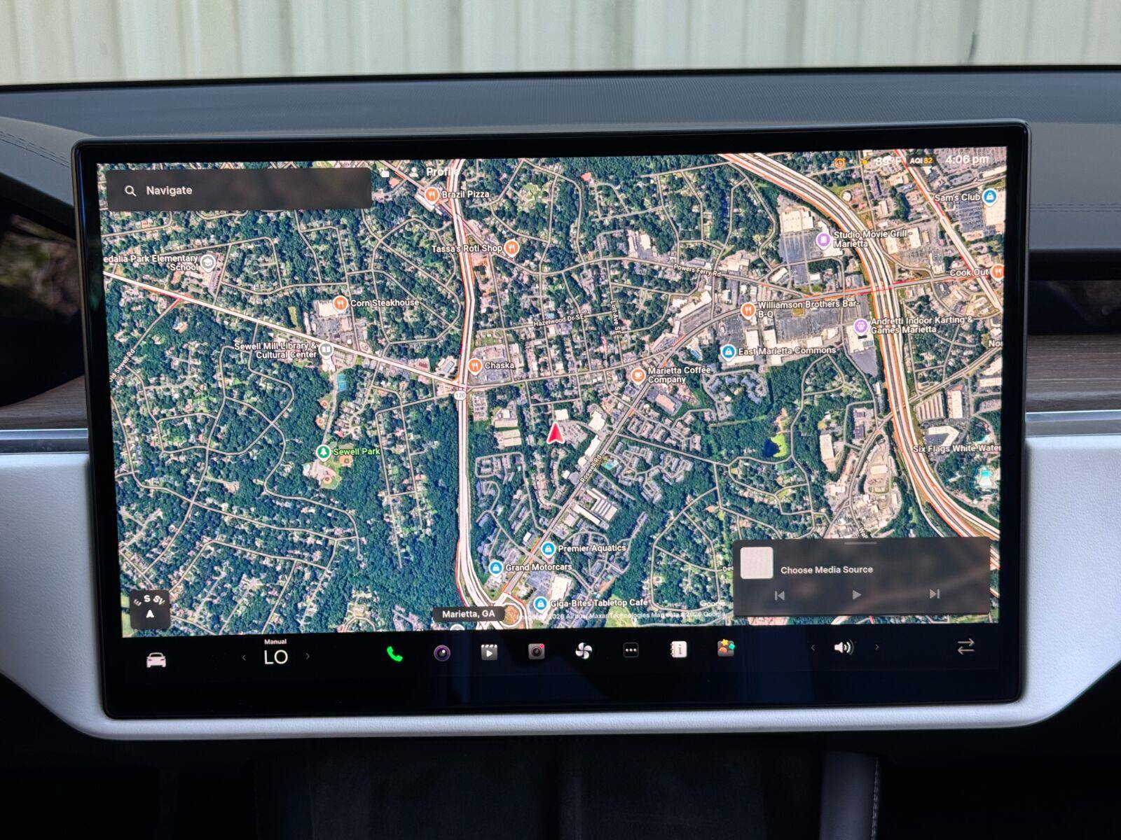Used 2022 Tesla Model X AWD/4WD image 22