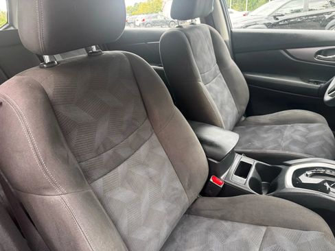 Used 2015 Nissan Rogue S image 23