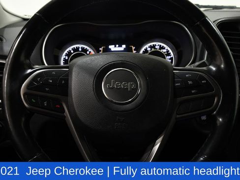 Used 2021 Jeep Cherokee Latitude Plus image 10