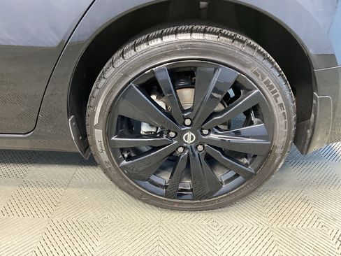 Used 2022 Nissan Altima 2.5 SR w/ Midnight Edition Package image 29