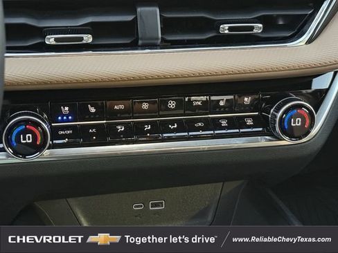 Used 2026 Chevrolet Equinox ACTIV w/ Convenience Package III AWD/4WD image 24