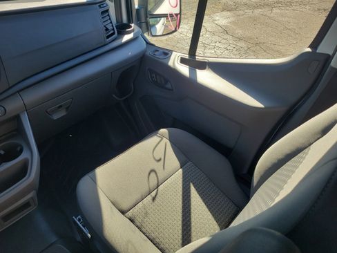 New 2026 Ford Transit 250 148 Medium Roof image 13