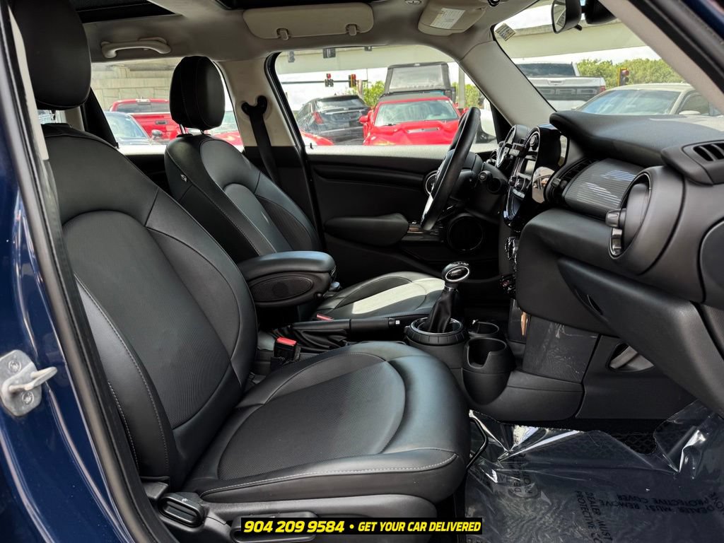 Used 2015 MINI Cooper 4-Door Hardtop FWD image 31