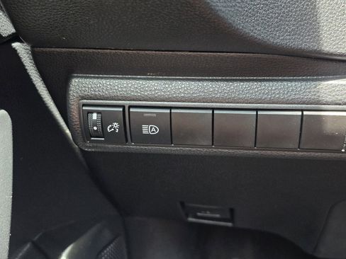 Used 2026 Toyota Corolla LE FWD image 22