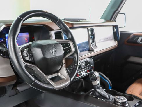 Used 2022 Ford Bronco Outer Banks image 23