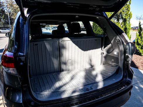 Used 2019 Toyota Highlander XLE image 33