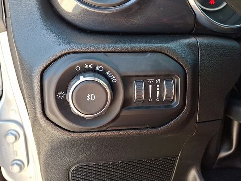 Used 2022 Jeep Wrangler Unlimited Sport AWD/4WD image 22