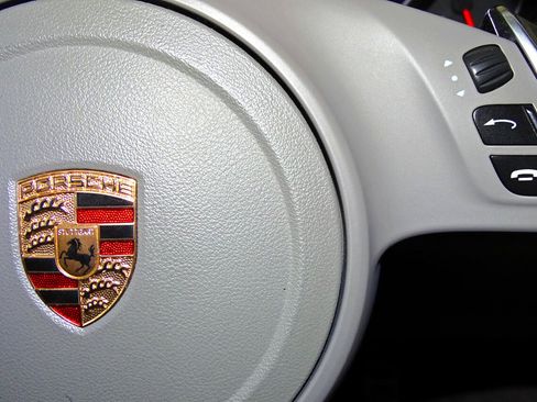 Used 2014 Porsche Cayenne GTS image 29