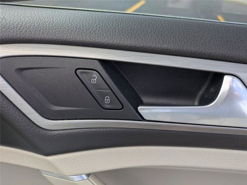 Used 2016 Volkswagen Golf SE w/ Lighting Package FWD image 24