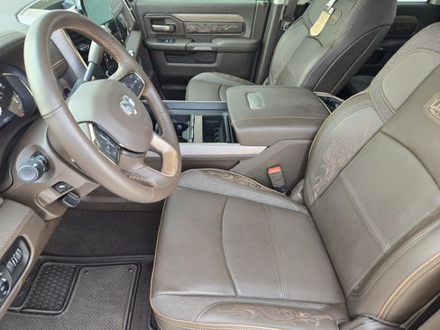 New 2026 RAM 2500 Limited AWD/4WD image 11