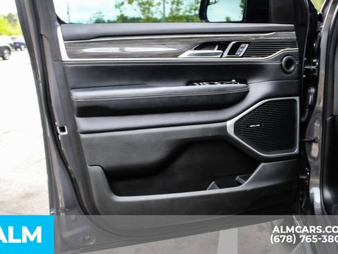 Used 2022 Jeep Wagoneer Series II w/ Premium Group I AWD/4WD image 35