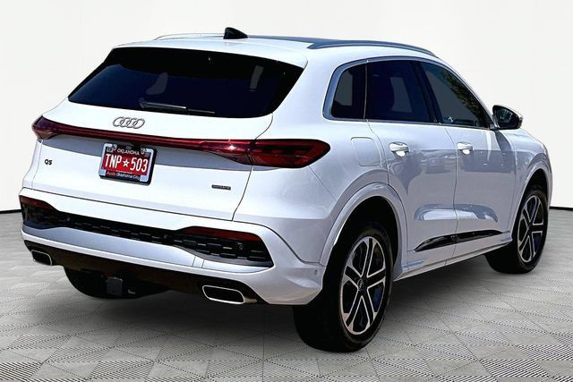 Used 2025 Audi Q5 Premium w/ Convenience Package AWD/4WD image 2