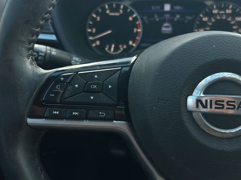 Used 2021 Nissan Altima 2.5 SL FWD image 25