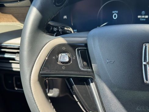 Used 2023 Lincoln Corsair Reserve w/ Equipment Group 201A image 19