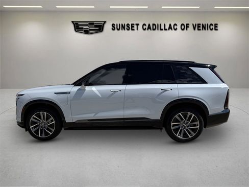 New 2026 Cadillac Vistiq Sport w/ LPO, Floor Liner Package AWD/4WD image 6