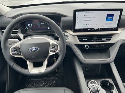 New 2026 Ford Explorer Active w/ Active Comfort Package image 15