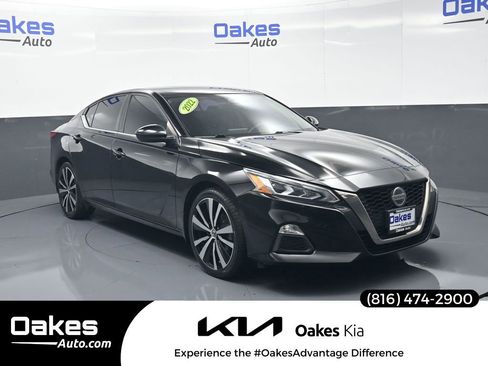 Used 2022 Nissan Altima 2.5 SR FWD image 1