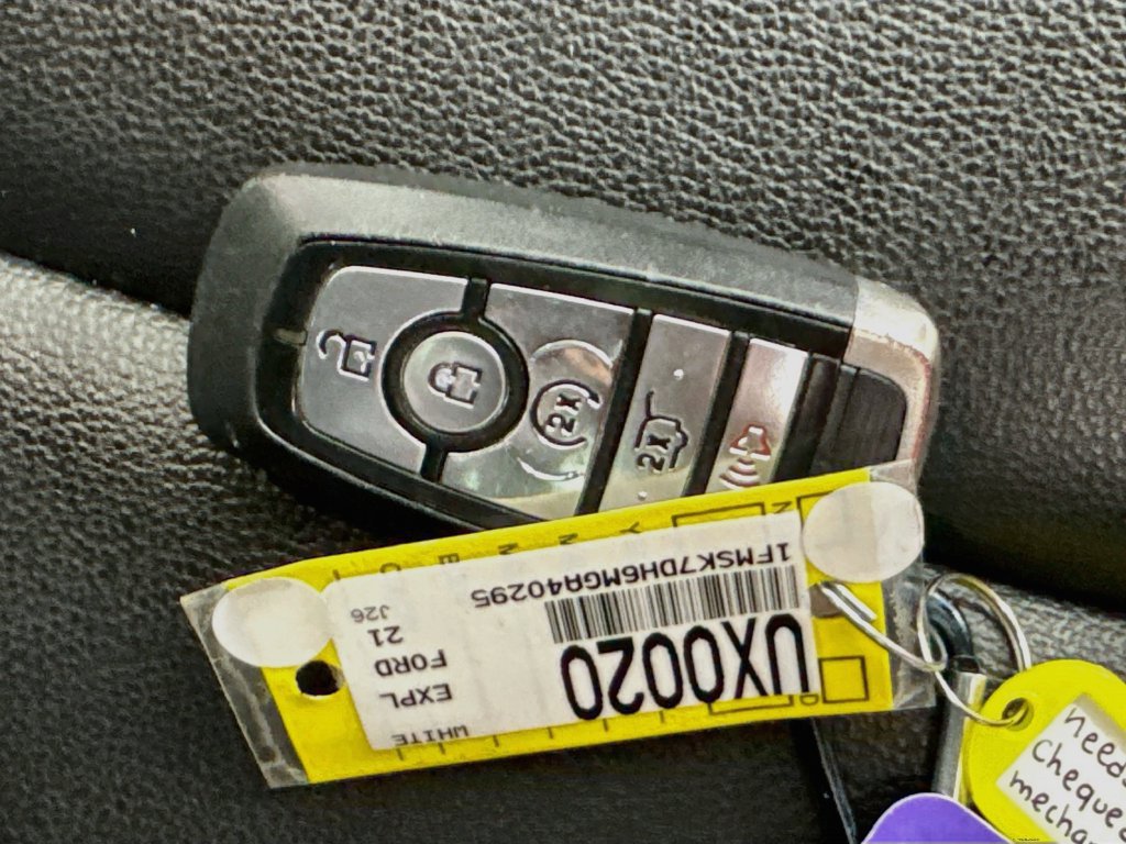 Used 2021 Ford Explorer XLT w/ Equipment Group 202A RWD image 38