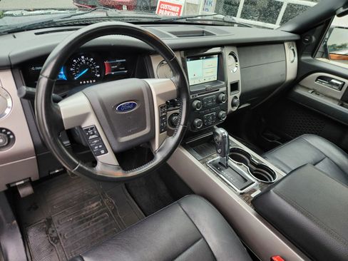 Used 2017 Ford Expedition EL Limited w/ Equipment Group 301A AWD/4WD image 28