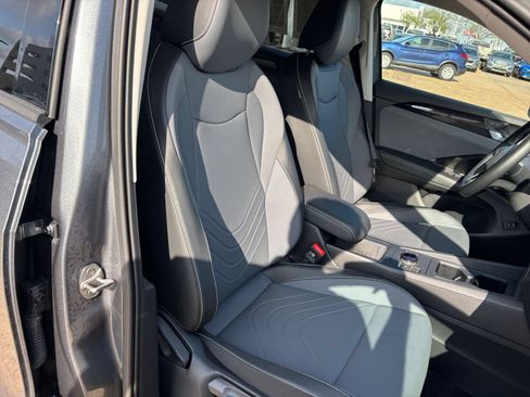 Used 2026 Volkswagen Tiguan SE AWD/4WD image 38