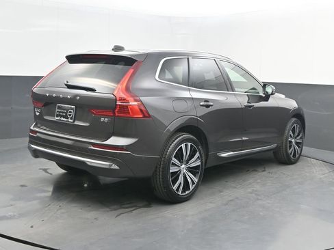 Certified 2023 Volvo XC60 B5 Plus w/ Protection Package Premier image 7