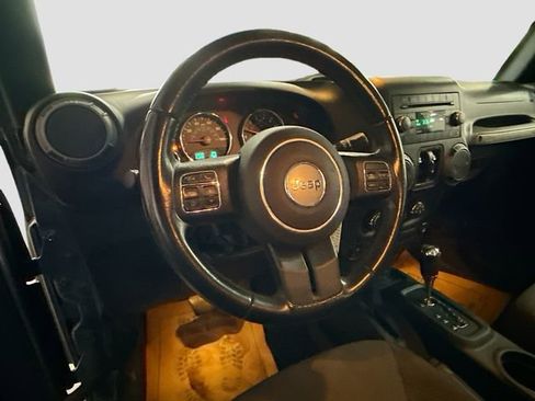 Used 2017 Jeep Wrangler Unlimited Sport AWD/4WD image 11