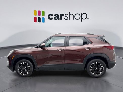 Used 2023 Chevrolet TrailBlazer LT w/ Convenience Package FWD image 2