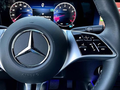 Used 2025 Mercedes-Benz GLA 250 4MATIC image 21