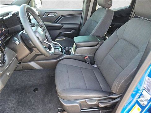 Used 2024 Chevrolet Colorado LT image 16