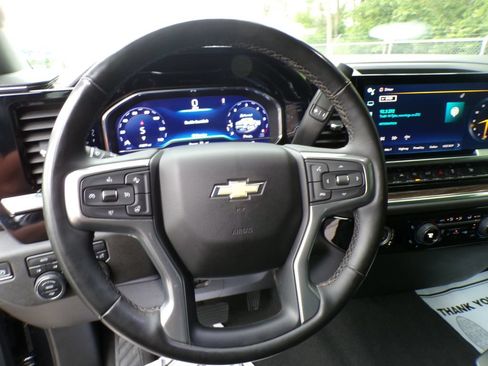 Used 2024 Chevrolet Silverado 1500 LT AWD/4WD image 12
