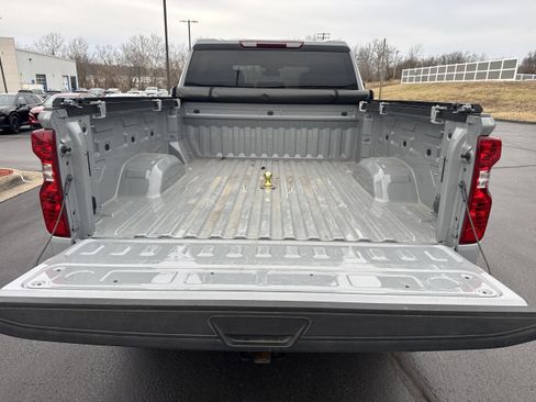Used 2024 Chevrolet Silverado 2500 Custom w/ Custom Value Package image 13