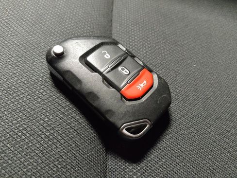 Used 2020 Jeep Wrangler Unlimited Sport S AWD/4WD image 32
