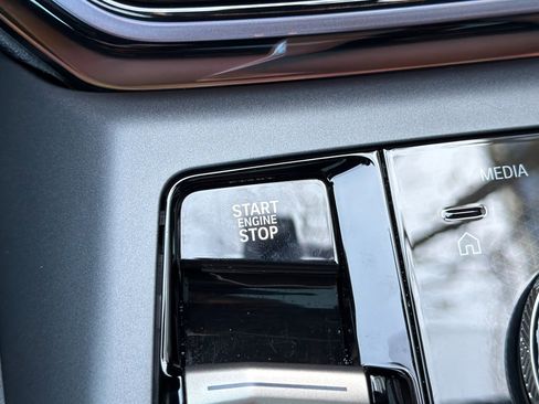 Used 2025 BMW X3 xDrive30i w/ Convenience Package image 29