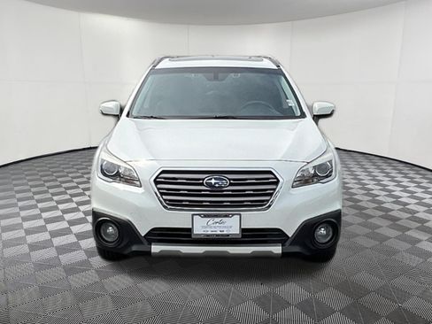 Used 2017 Subaru Outback 2.5i Touring w/ Popular Package #5A AWD/4WD image 2