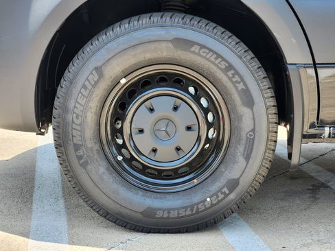 New 2024 Mercedes-Benz Sprinter 144 Cargo image 12