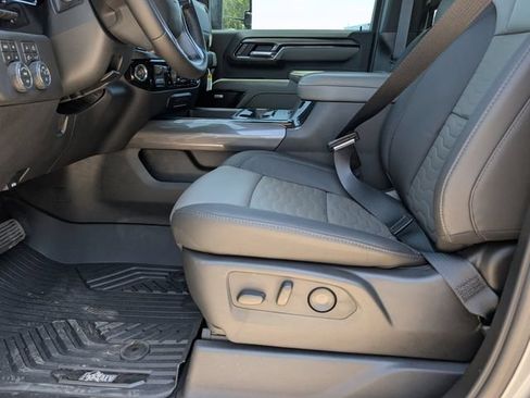 New 2026 Chevrolet Silverado 2500 ZR2 w/ ZR2 Bison Edition AWD/4WD image 9
