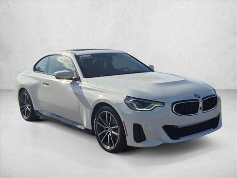 Certified 2023 BMW 230i Coupe w/ Premium Package RWD image 3