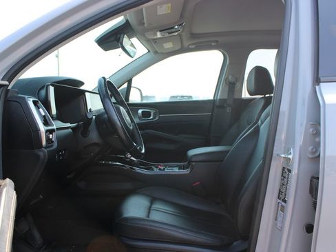 Used 2023 Kia Sorento SX FWD image 17